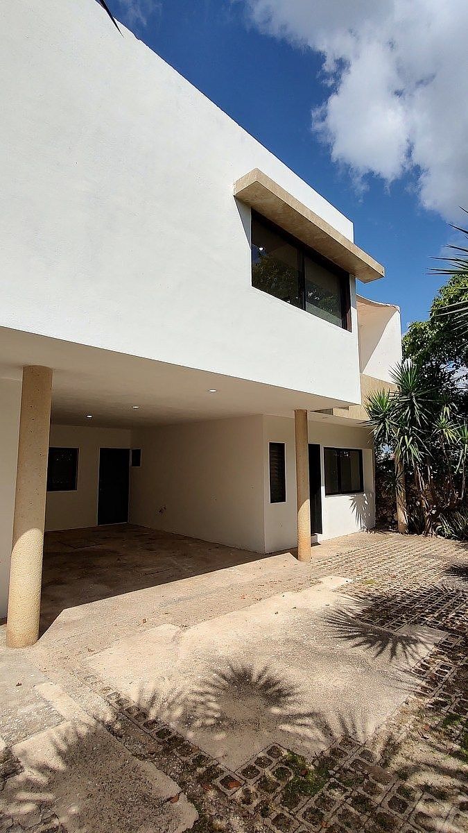"Casa en venta en Mérida norte en Col. Maya, cerca de hospitales y plazas