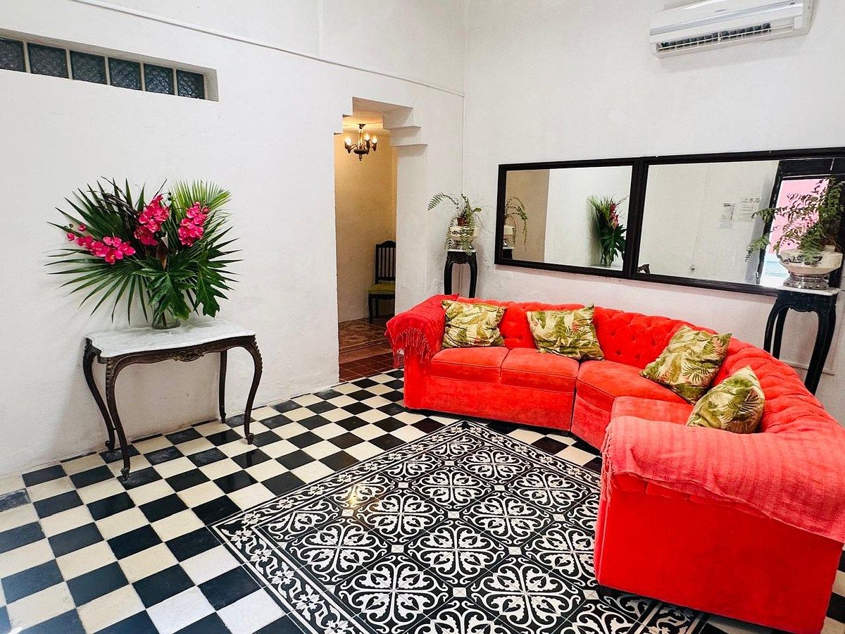 CASA EQUIPADA EN VENTA EN EL CENTRO HISTÓRICO.