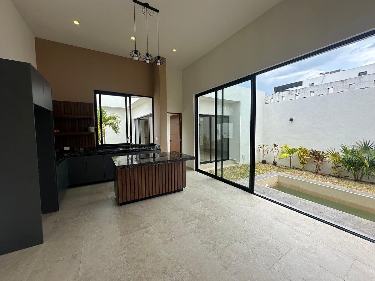 CASA EN VENTA EN CONKAL