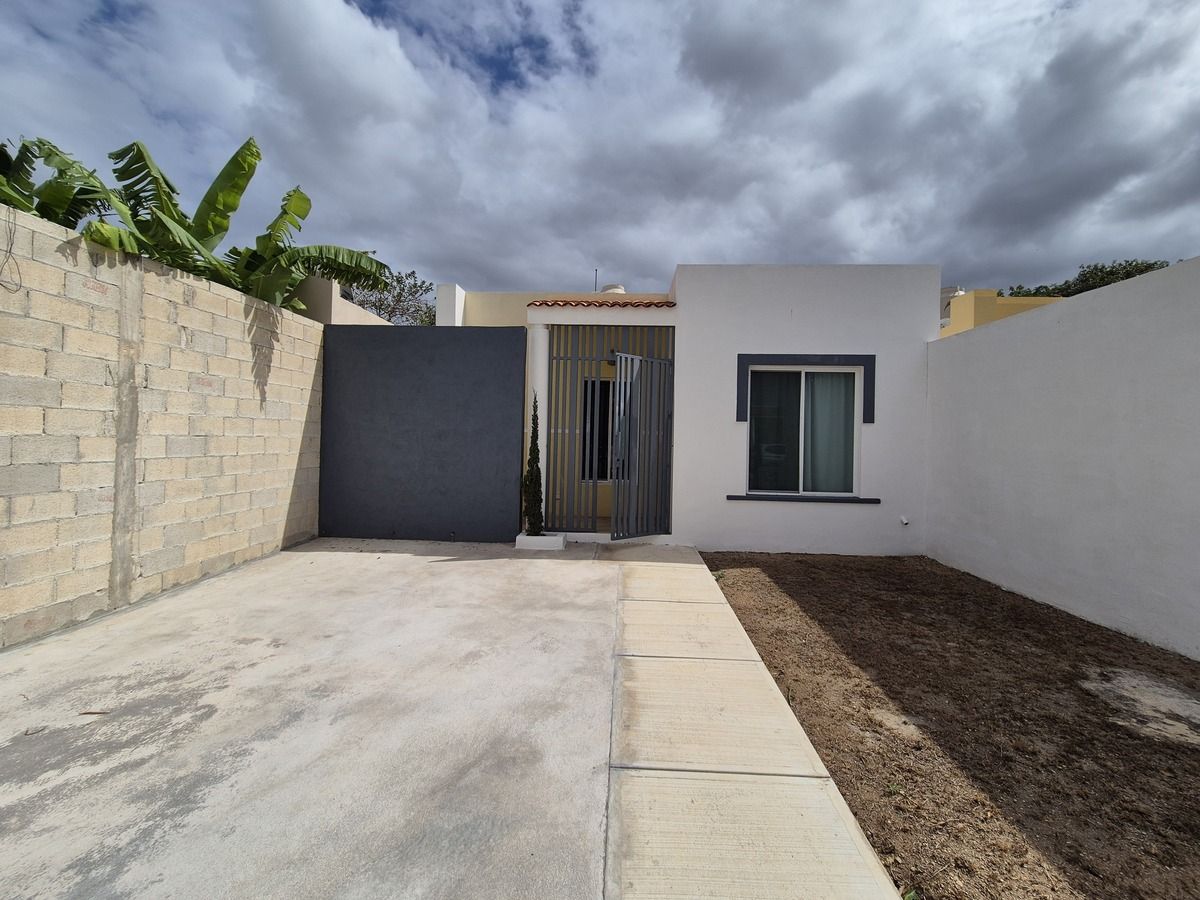 Casa NUEVA y remodelada de 2 rec en Caucel