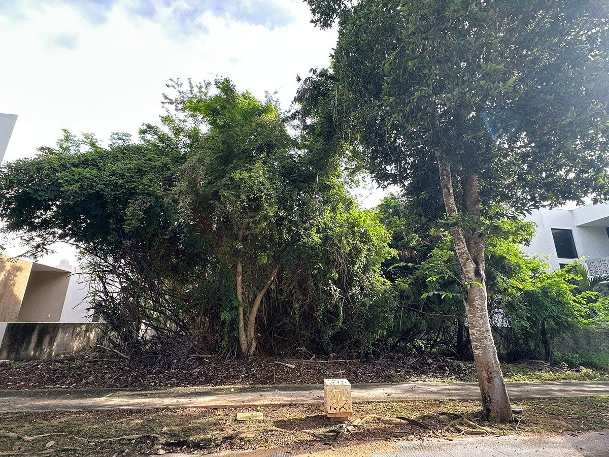 TERRENO RESIDENCIAL EN VENTA DE 400 m² EN YUCATÁN COUNTRY CLUB