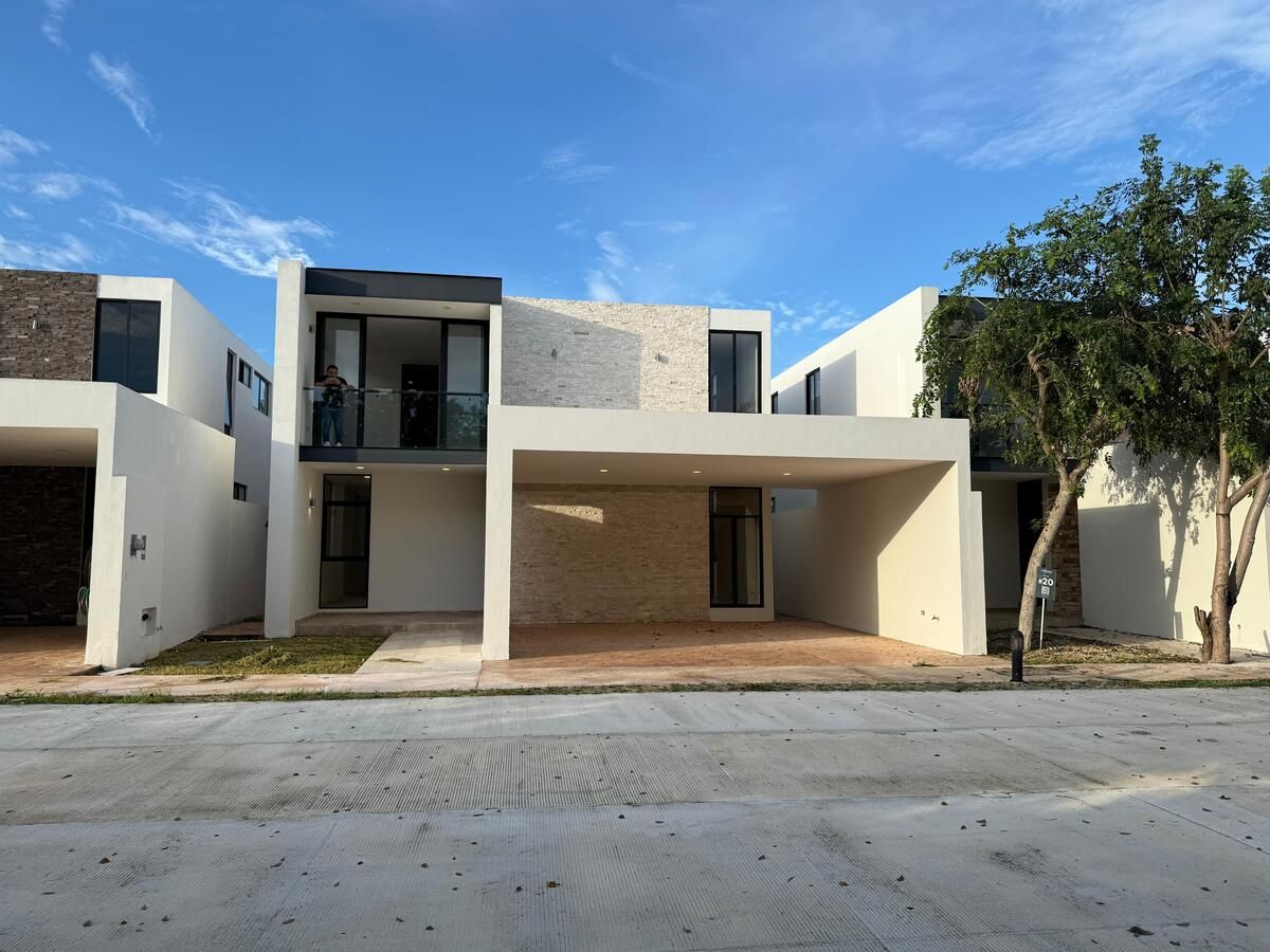 RESIDENCIAS NUEVAS EN VENTA Y RENTA AL NORTE DE MÉRIDA CERCA DE PLAZA LA ISLA