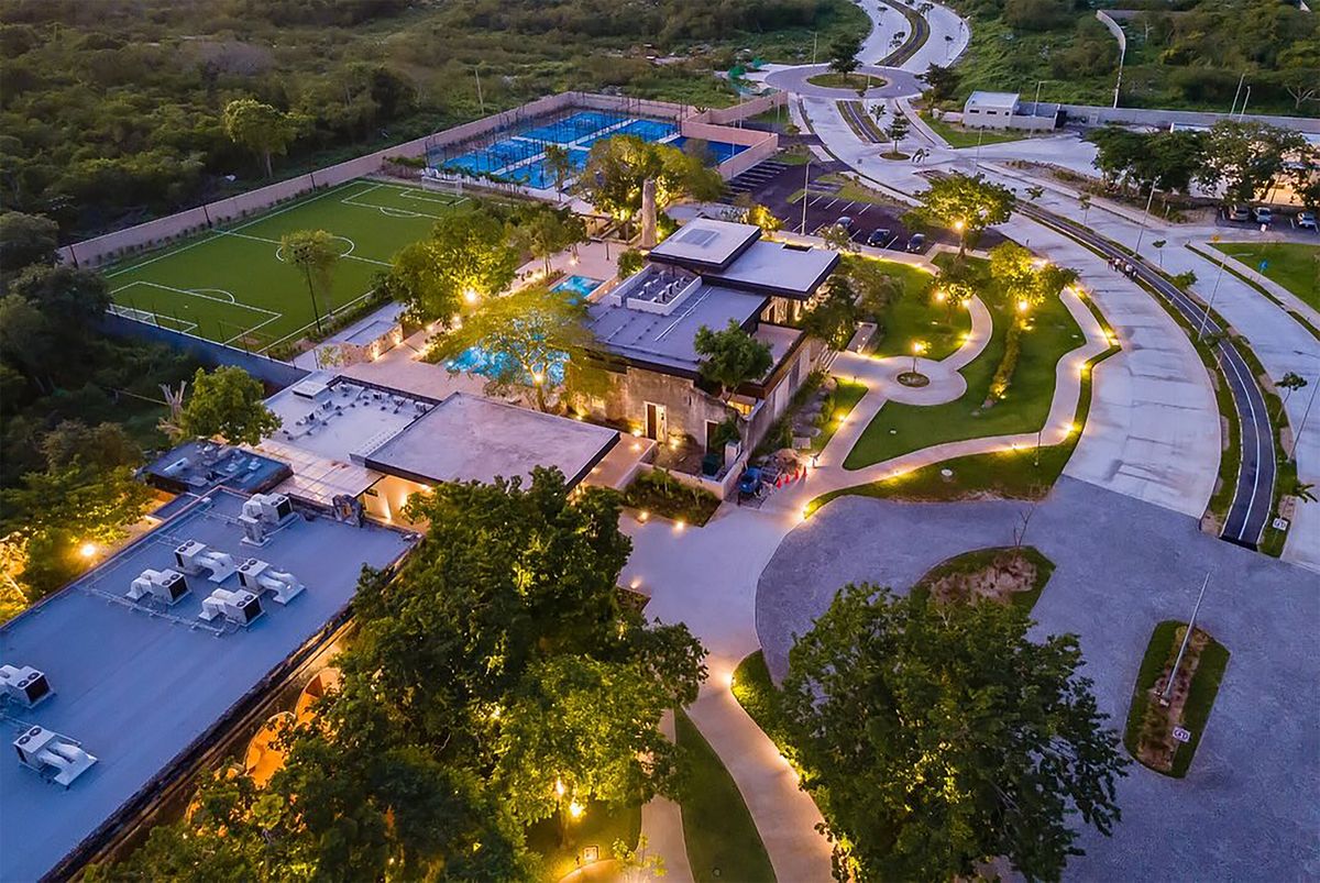 TERRENOS RESIDENCIALES DENTRO DE HACIENDA  A 10 MINUTOS DE MÉRIDA NTE